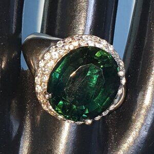 Elegant Vintage Oval Natural Green Spinel 925 Sterling Silver Cocktail Ring